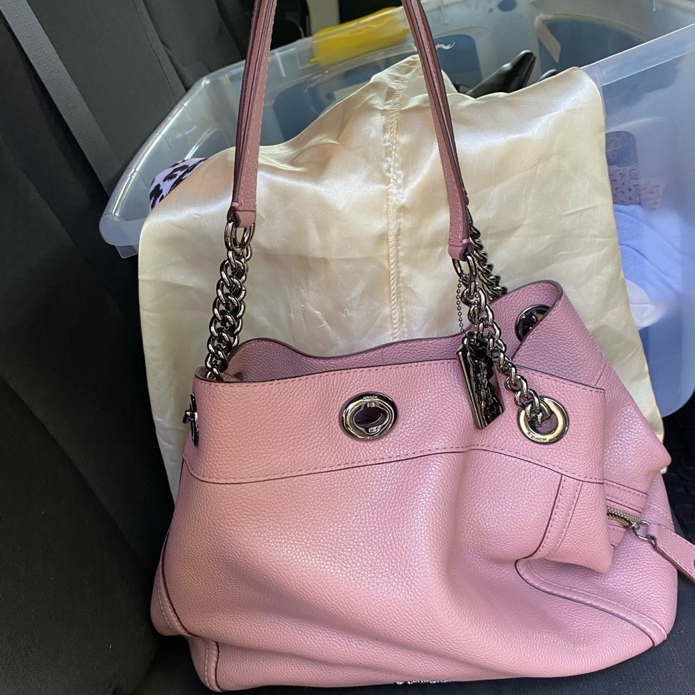 Coach leather purse with gunmetal hardware